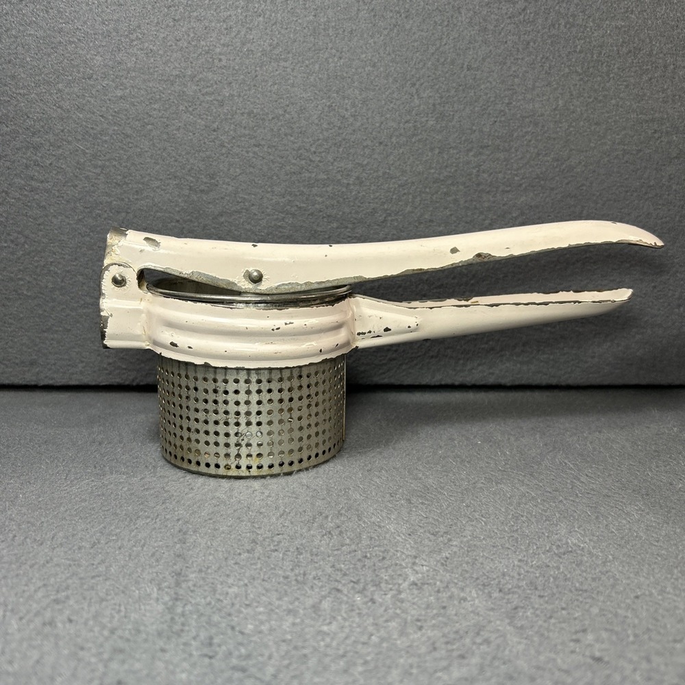 Antique‎ Vintage Metal Potato Ricer Masher Farmhouse Kitchen Rustic Decor